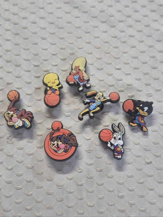 Warner Bros. Other - LOONEY TUNES Basketball Character Shoe Charms